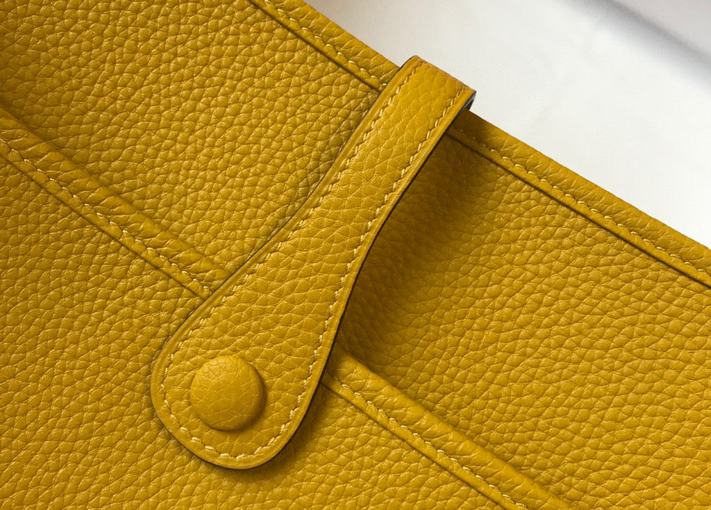 Hermes H083435 Evelyne III 29 Shoulder Bag Silver Hardware Yellow