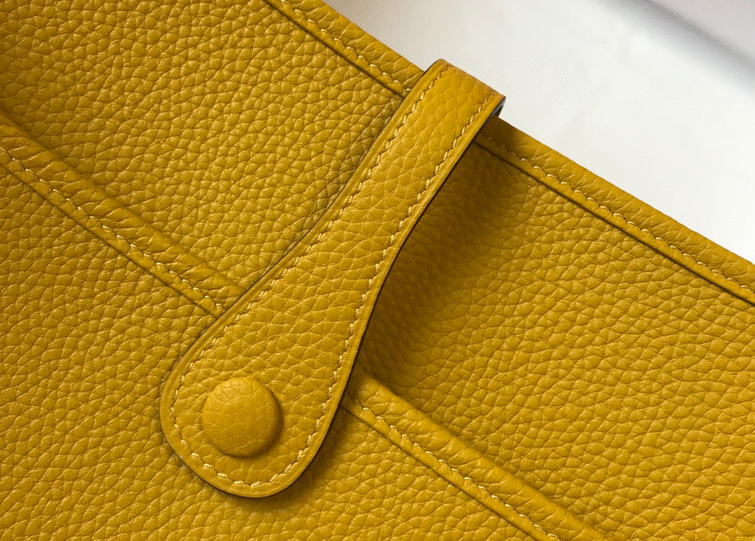 Hermes H083435 Evelyne III 29 Shoulder Bag Silver Hardware Yellow