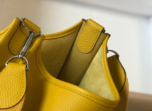 Hermes H083435 Evelyne III 29 Shoulder Bag Silver Hardware Yellow - Default Title - View 9