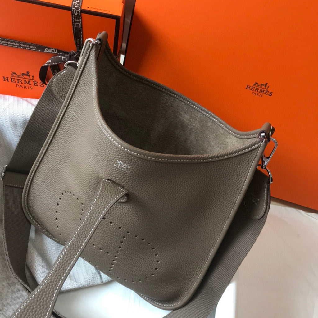 Hermes H083435 Evelyne III 29 Shoulder Bag Silver Hardware Dark Gray