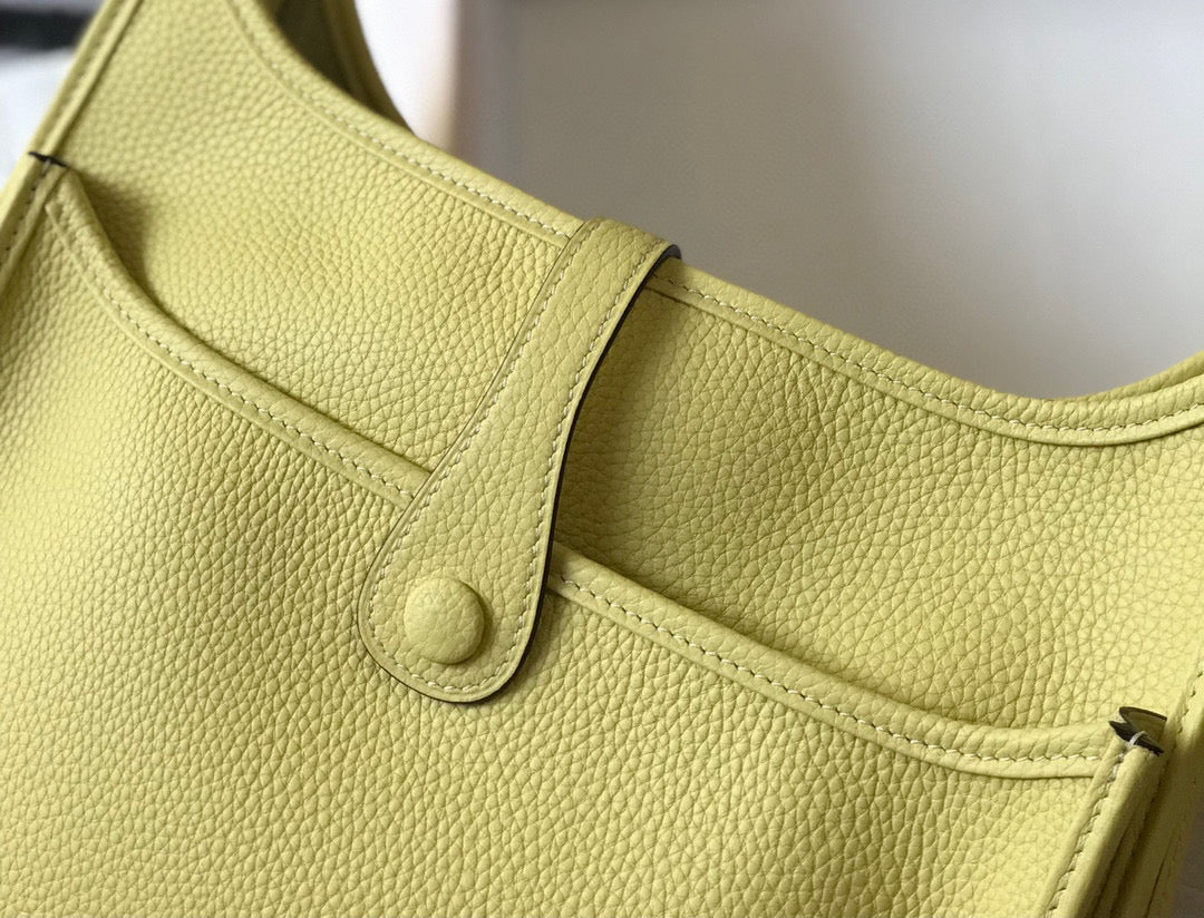 Hermes H083435 Evelyne III 29 Shoulder Bag Silver Hardware Lemon Yellow