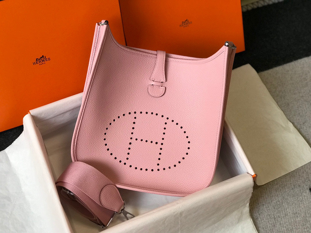 Hermes H083435 Evelyne III 29 Shoulder Bag Silver Hardware Pink - Default Title - View 4