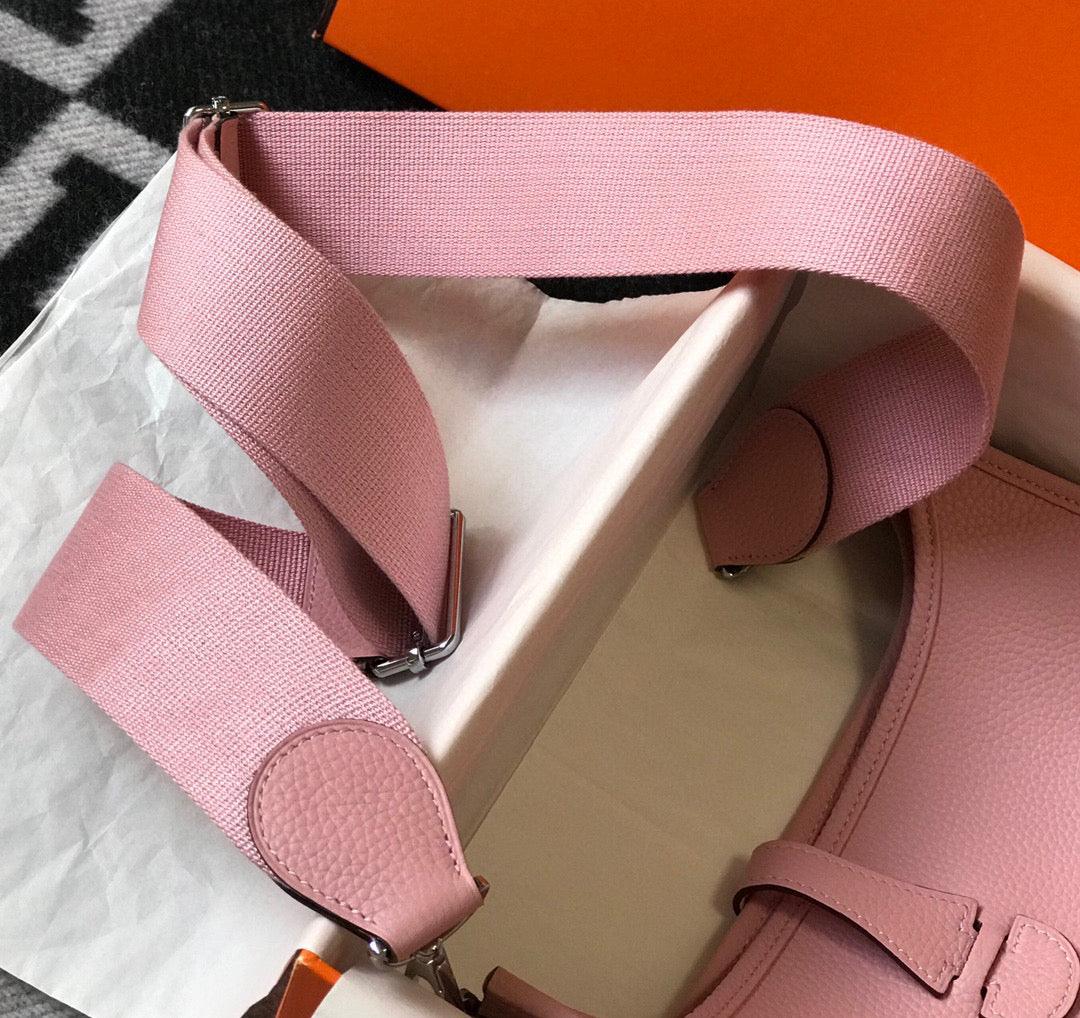 Hermes H083435 Evelyne III 29 Shoulder Bag Silver Hardware Pink
