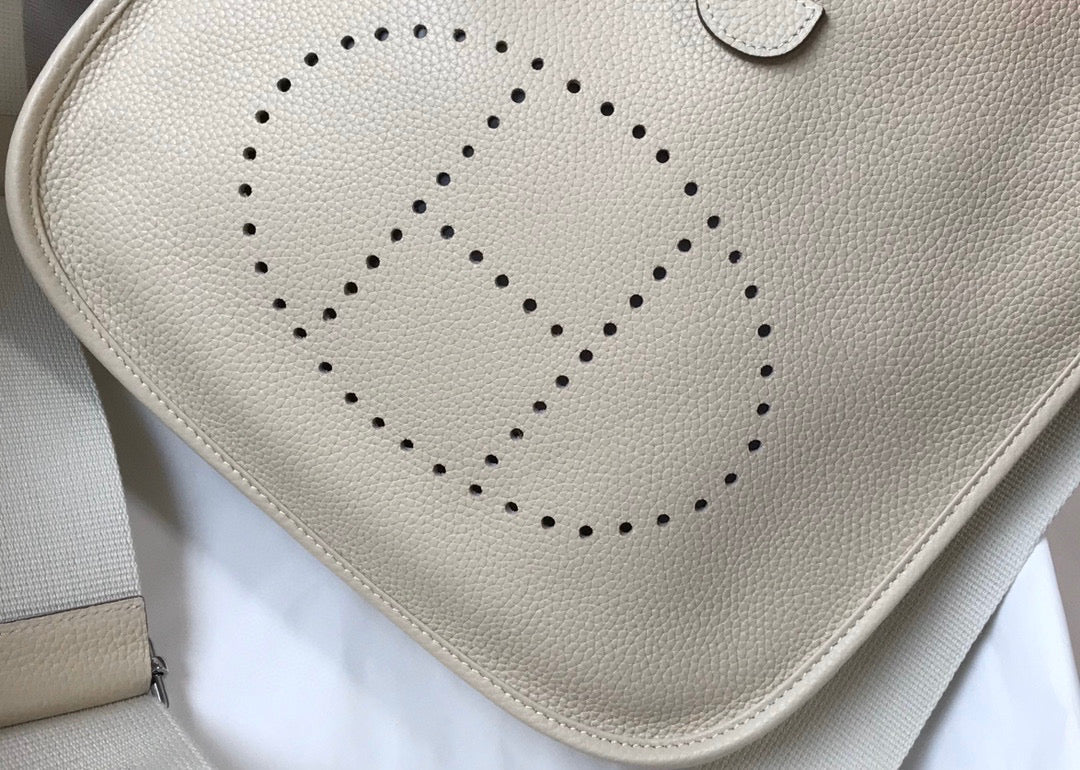 Hermes H083435 Evelyne III 29 Shoulder Bag Silver Hardware Beige - Default Title - View 3