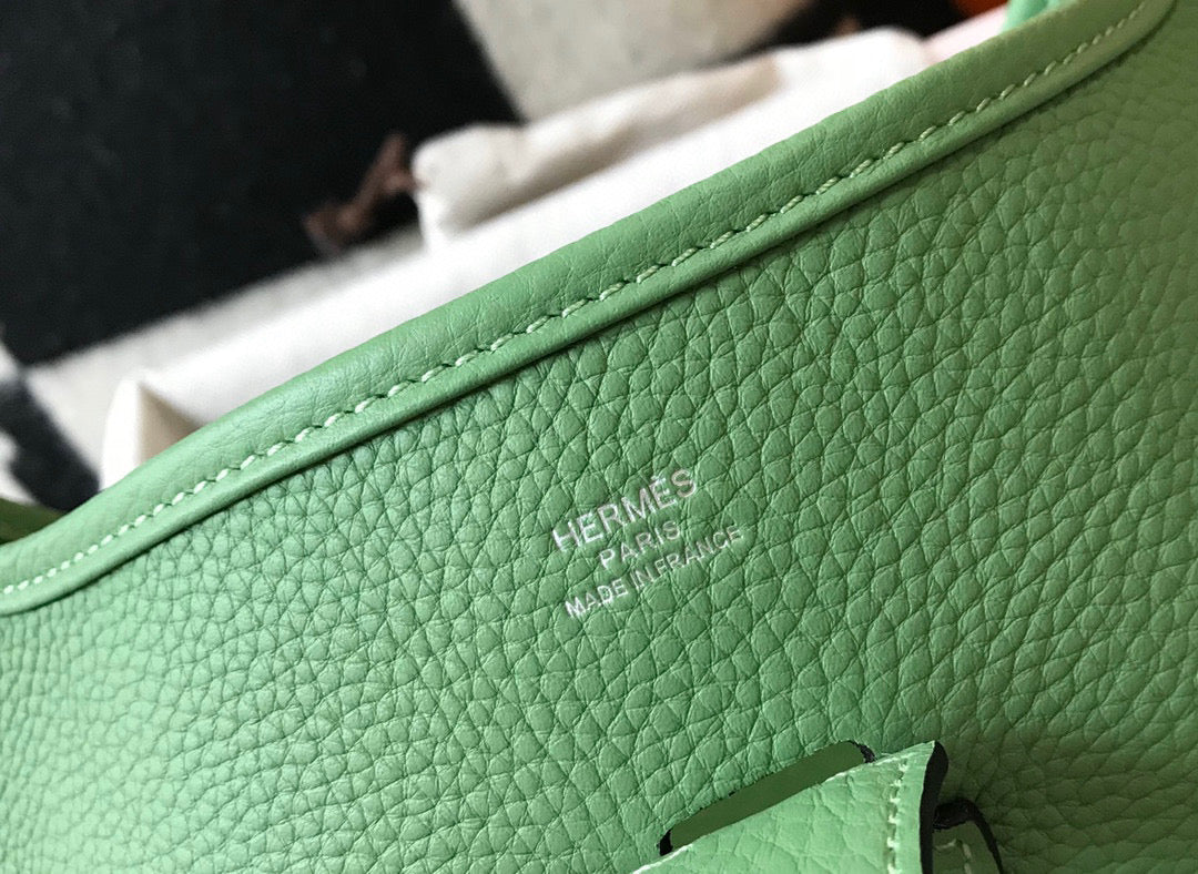 Hermes H083435 Evelyne III 29 Shoulder Bag Silver Hardware Light Green - Default Title - View 5
