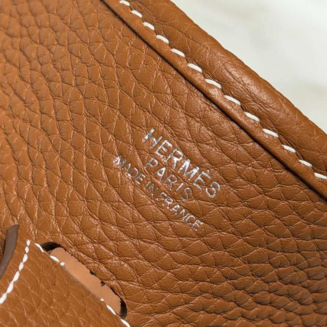 Hermes H083442  Evelyne 23  Clemence Leather Tc cow leather  Shoulder Bag