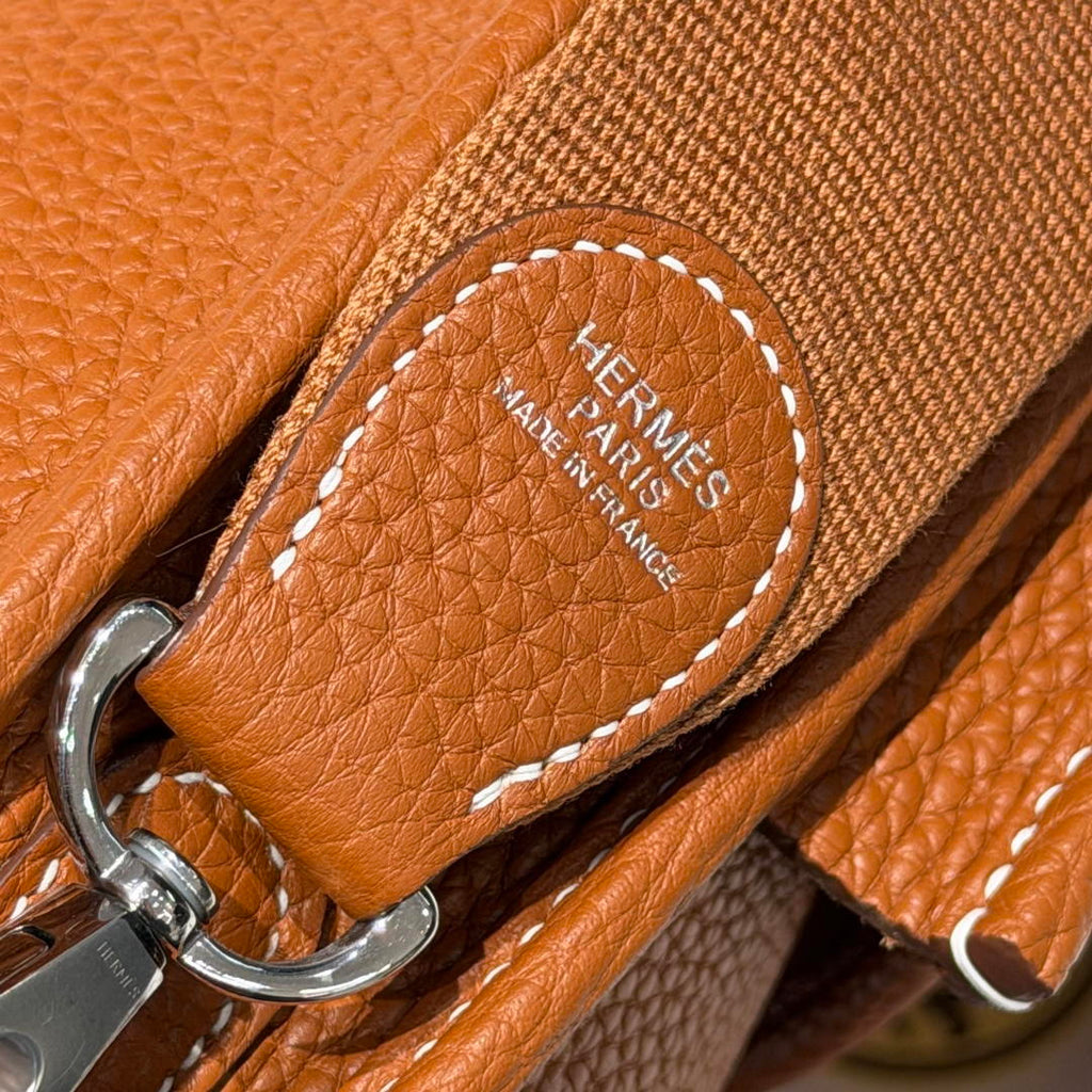 Hermes H083442  Evelyne 23  Clemence Leather Tc cow leather  Shoulder Bag