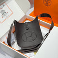 Hermes H083443  Evelyne 23  Clemence Leather Tc cow leather  Shoulder Bag