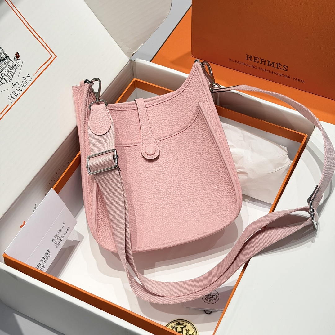 Hermes H083444 Evelyne 23  Clemence Leather Tc cow leather  Shoulder Bag