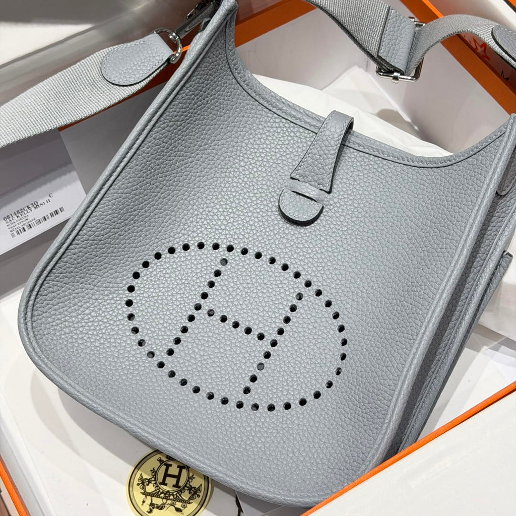 Hermes H083445 Evelyne 23  Clemence Leather Tc cow leather  Shoulder Bag