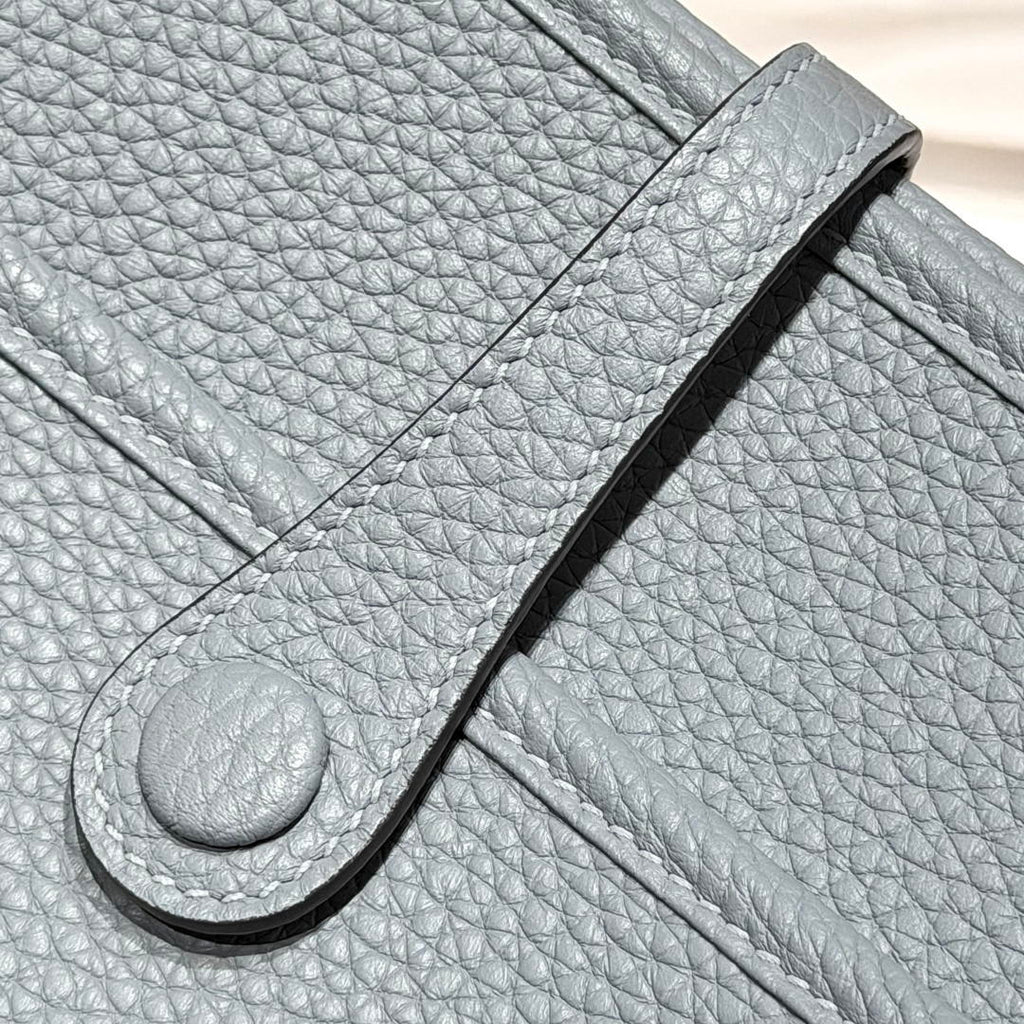 Hermes H083445 Evelyne 23  Clemence Leather Tc cow leather  Shoulder Bag
