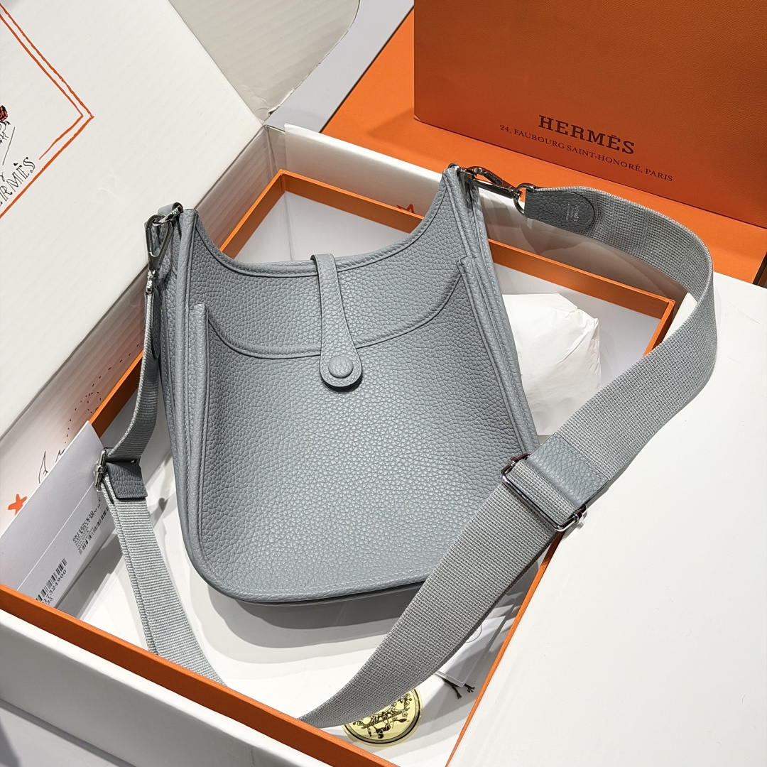 Hermes H083445 Evelyne 23  Clemence Leather Tc cow leather  Shoulder Bag