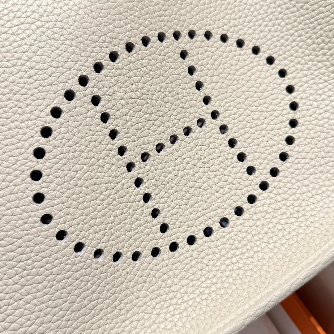 Hermes H083446 Evelyne 23  Clemence Leather Tc cow leather  Shoulder Bag