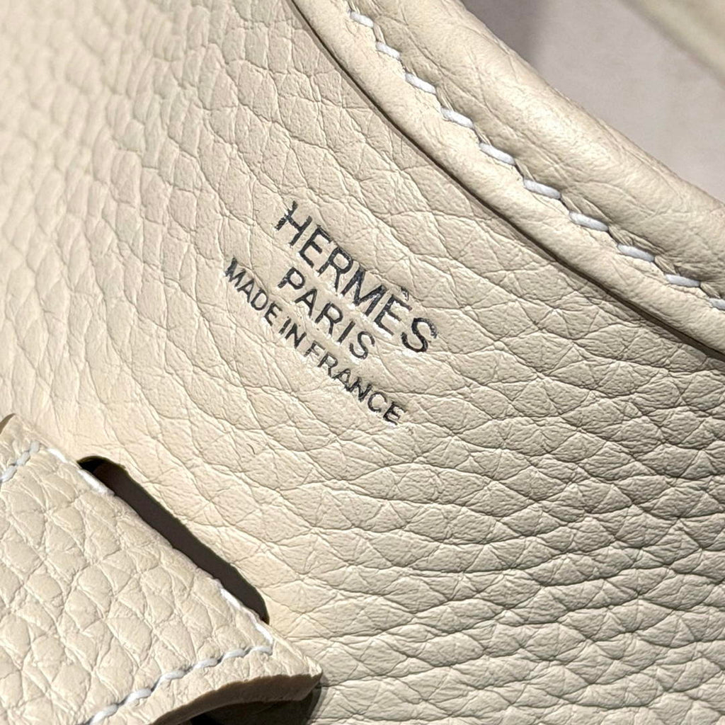 Hermes H083446 Evelyne 23  Clemence Leather Tc cow leather  Shoulder Bag