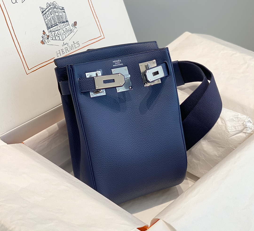 Hermes H083591CK89 Hac a Dos GM backpack Navy blue
