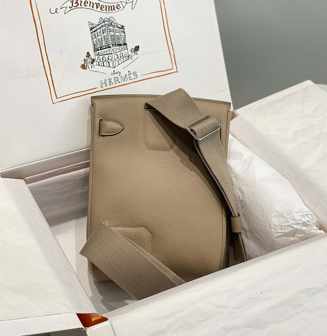 Hermes H083591CK89 Hac a Dos GM backpack Trench coat gray - Default Title - View 5