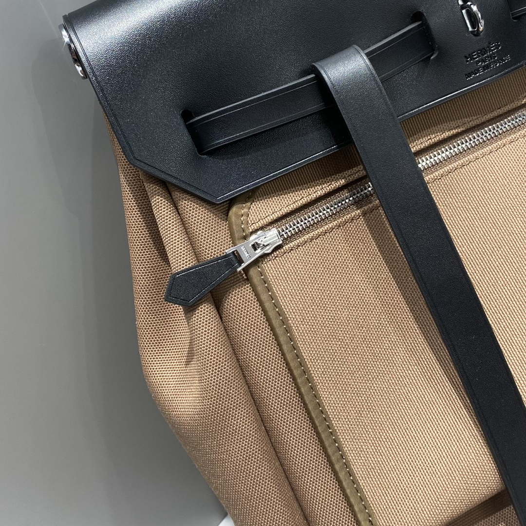 Hermes H084076CKAD A Dos Zip Retourne Herbag Backpack Toile Vache Hunter Ebene H60067