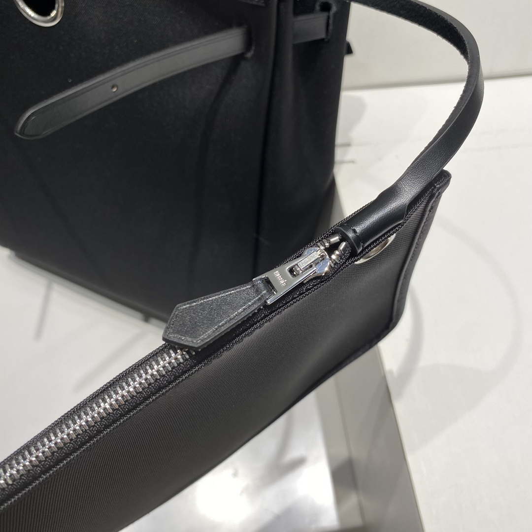 Hermes H084076CKAD A Dos Zip Retourne Herbag Backpack Toile Vache Hunter Ebene H60068