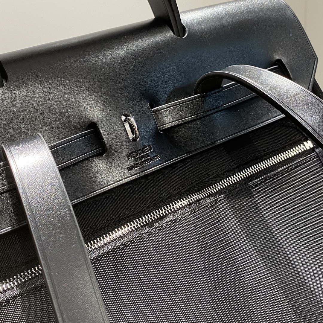 Hermes H084076CKAD A Dos Zip Retourne Herbag Backpack Toile Vache Hunter Ebene H60068 - Default Title - View 6