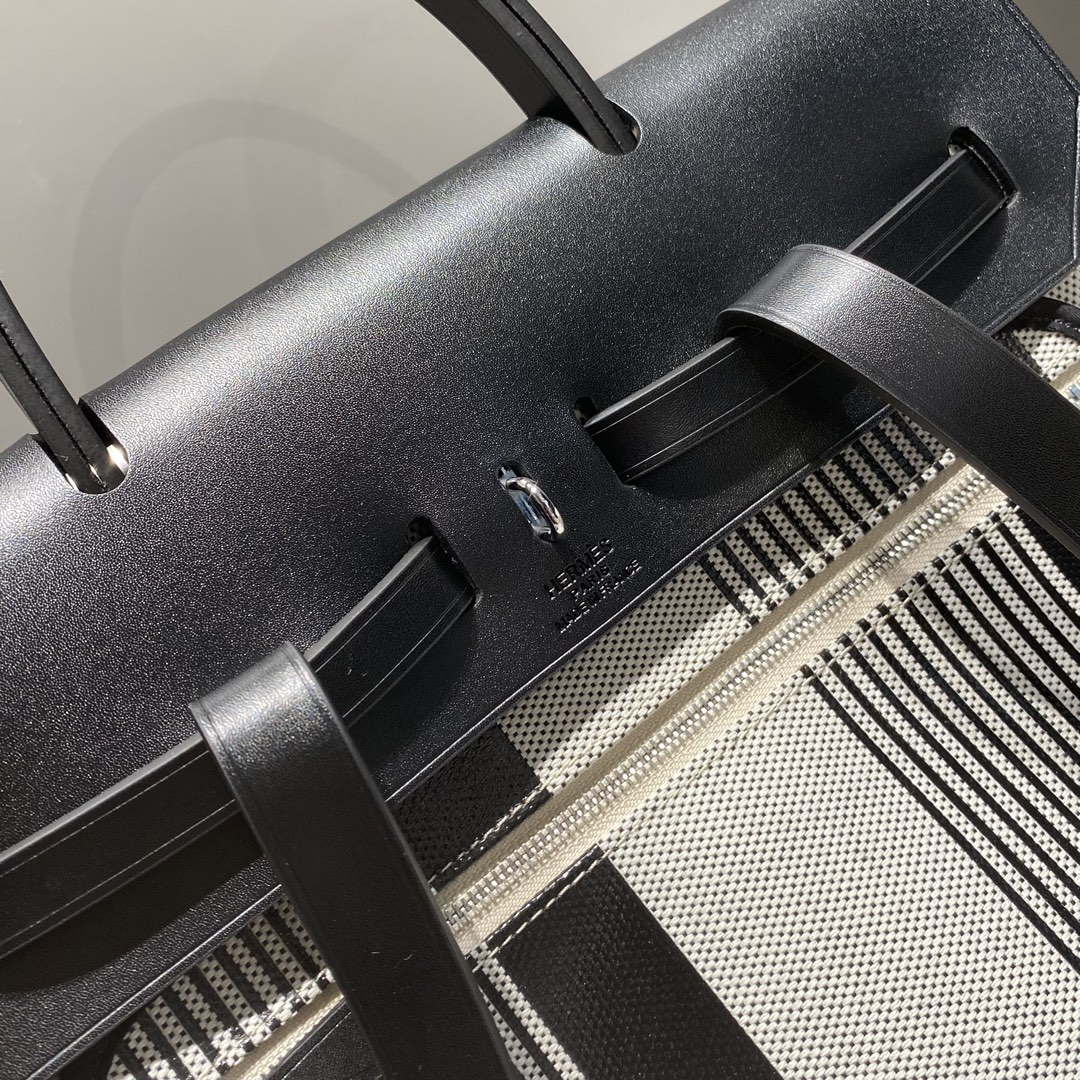 Hermes H084076CKAD A Dos Zip Retourne Herbag Backpack Toile Vache Hunter Ebene H60070 - Default Title - View 6