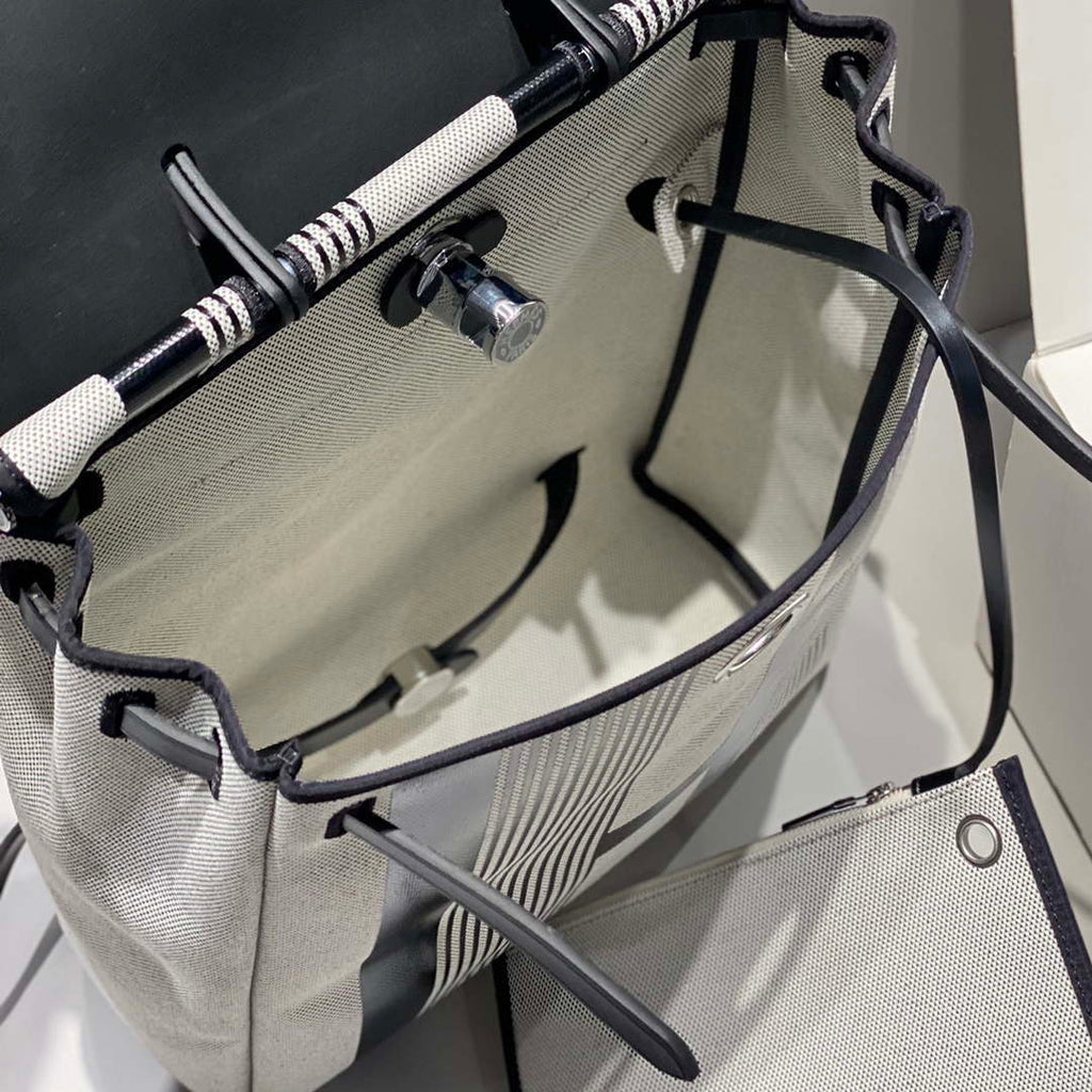 Hermes H084076CKAD A Dos Zip Retourne Herbag Backpack Toile Vache Hunter Ebene H60070