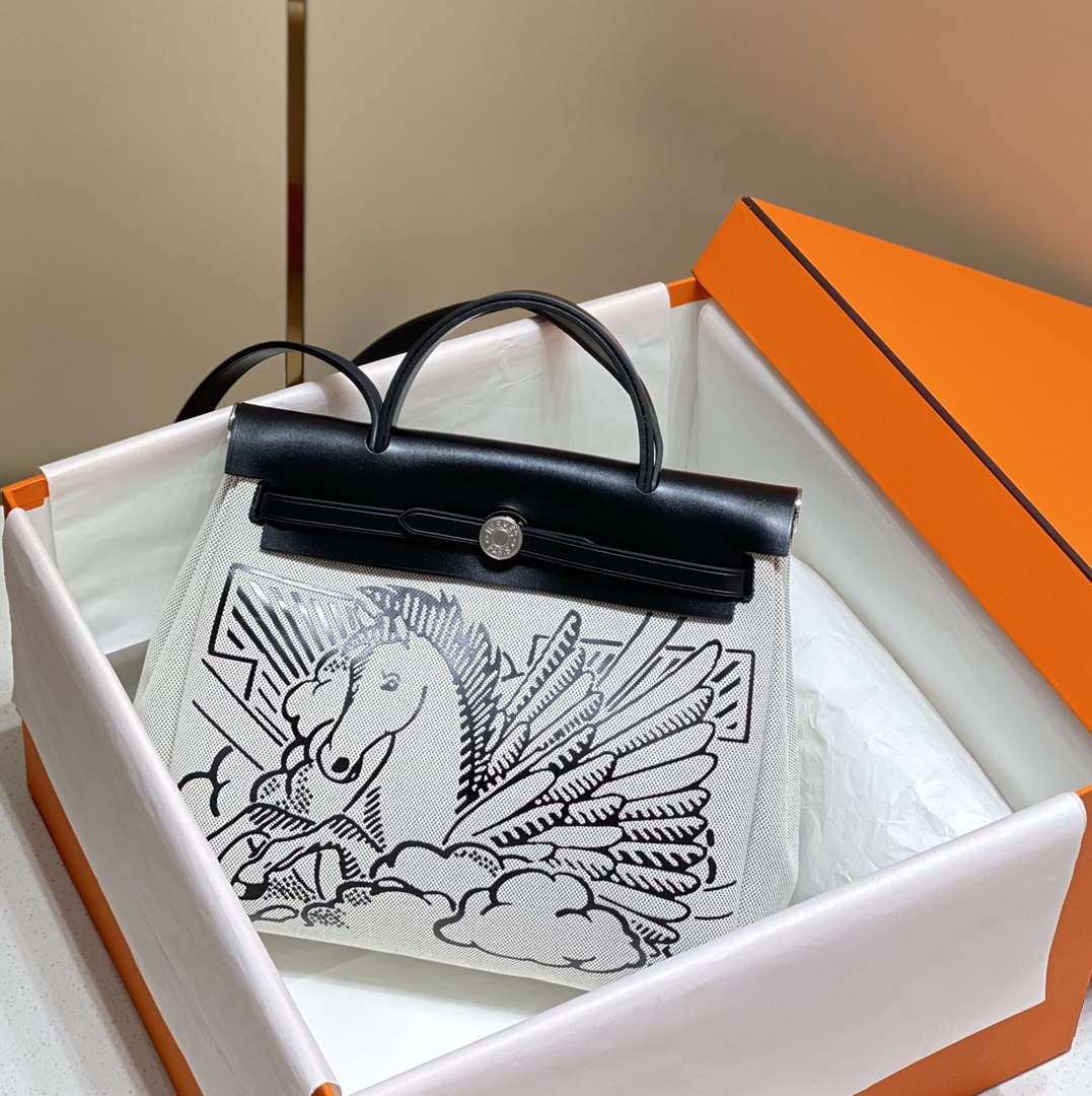 Hermes H084076CKAD Herbag Zip 31 Bag in Black Hunter Leather and Canvas H60046 - Default Title - View 1