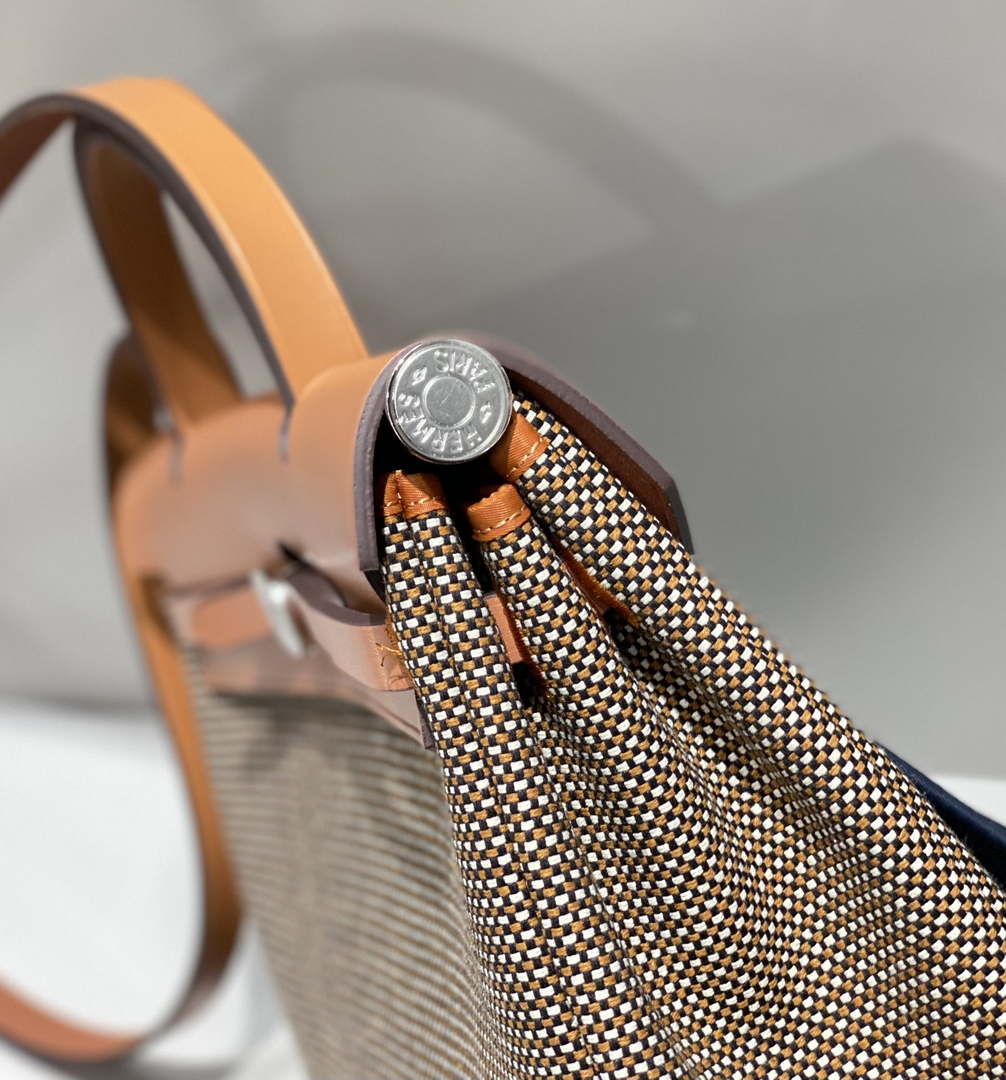 Hermes H084076CKAD Herbag Zip 31 Bag in Brown Hunter Leather and Canvas H60055 - Default Title - View 5
