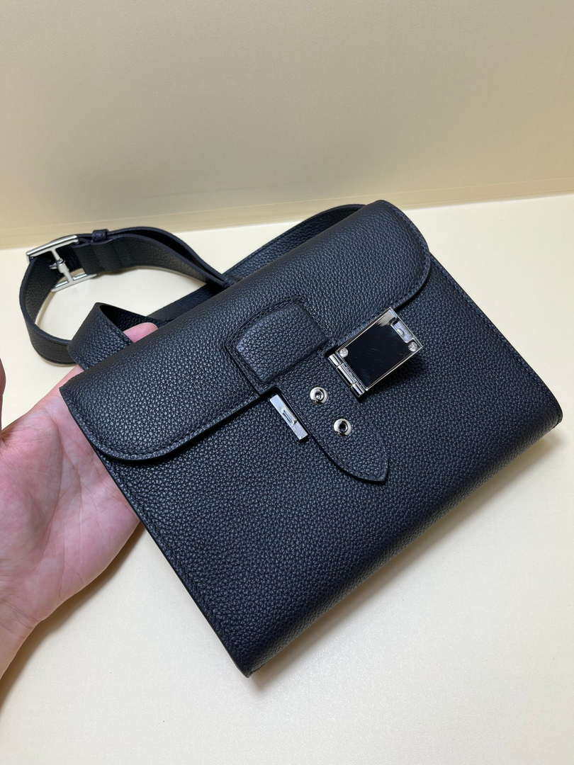 Hermes H084109CK18 SAC A Depeches Messager Shoulder Togo 21 bags Black