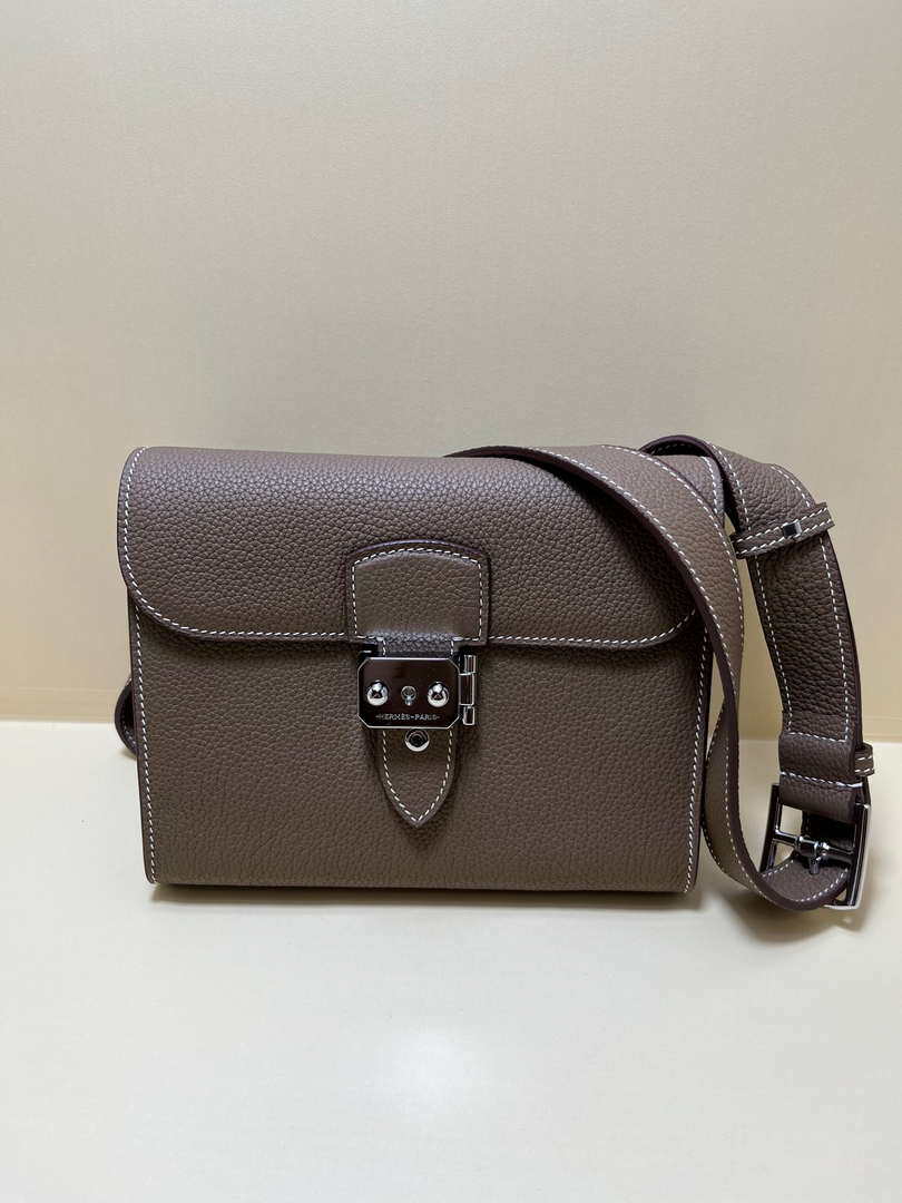 Hermes H084109CK18 SAC A Depeches Messager Shoulder Togo 21 bags Gray brown