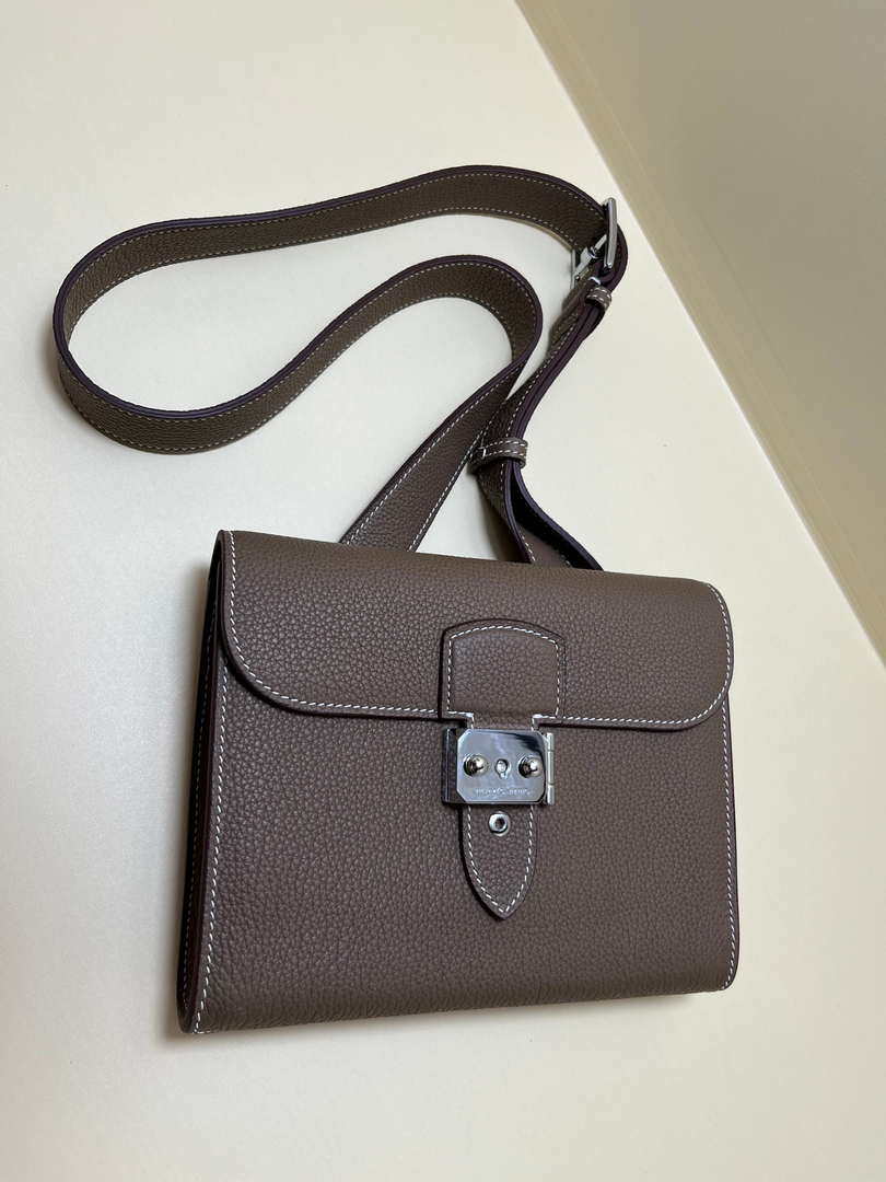 Hermes H084109CK18 SAC A Depeches Messager Shoulder Togo 21 bags Gray brown