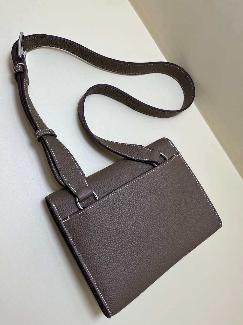 Hermes H084109CK18 SAC A Depeches Messager Shoulder Togo 21 bags Gray brown