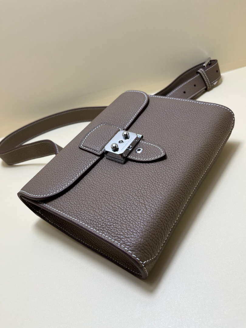 Hermes H084109CK18 SAC A Depeches Messager Shoulder Togo 21 bags Gray brown