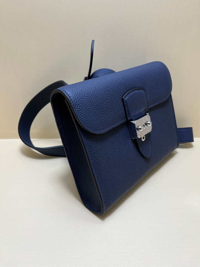 Hermes H084109CK18 SAC A Depeches Messager Shoulder Togo 21 bags Navy Blue
