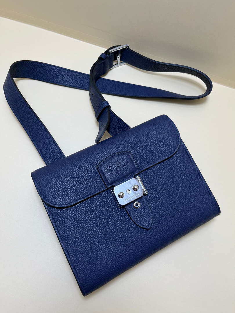 Hermes H084109CK18 SAC A Depeches Messager Shoulder Togo 21 bags Navy Blue