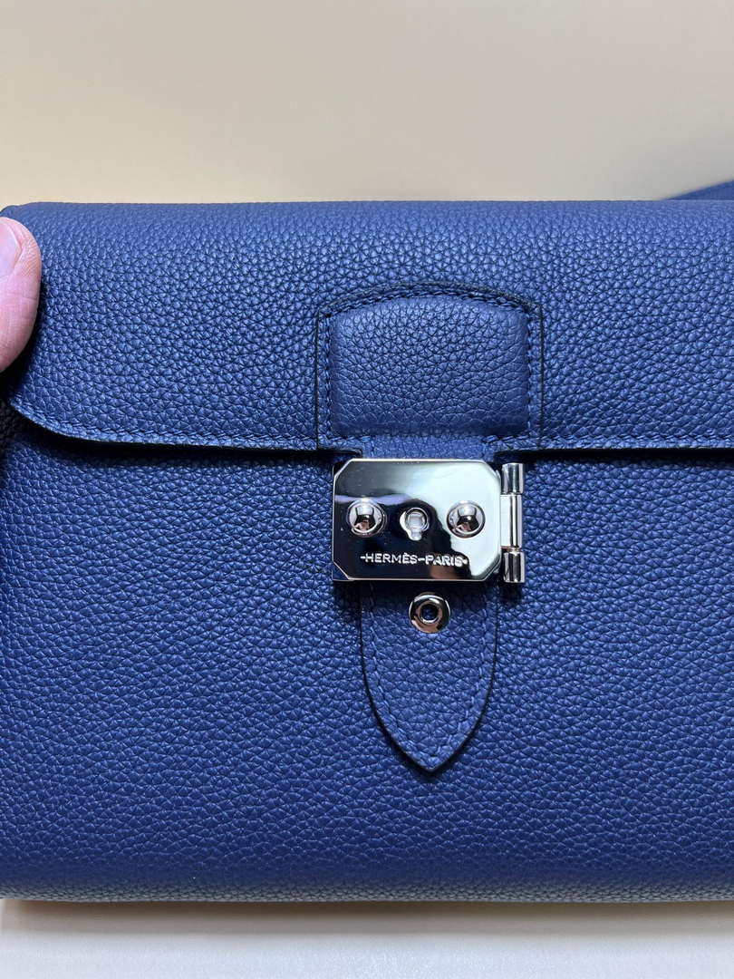 Hermes H084109CK18 SAC A Depeches Messager Shoulder Togo 21 bags Navy Blue