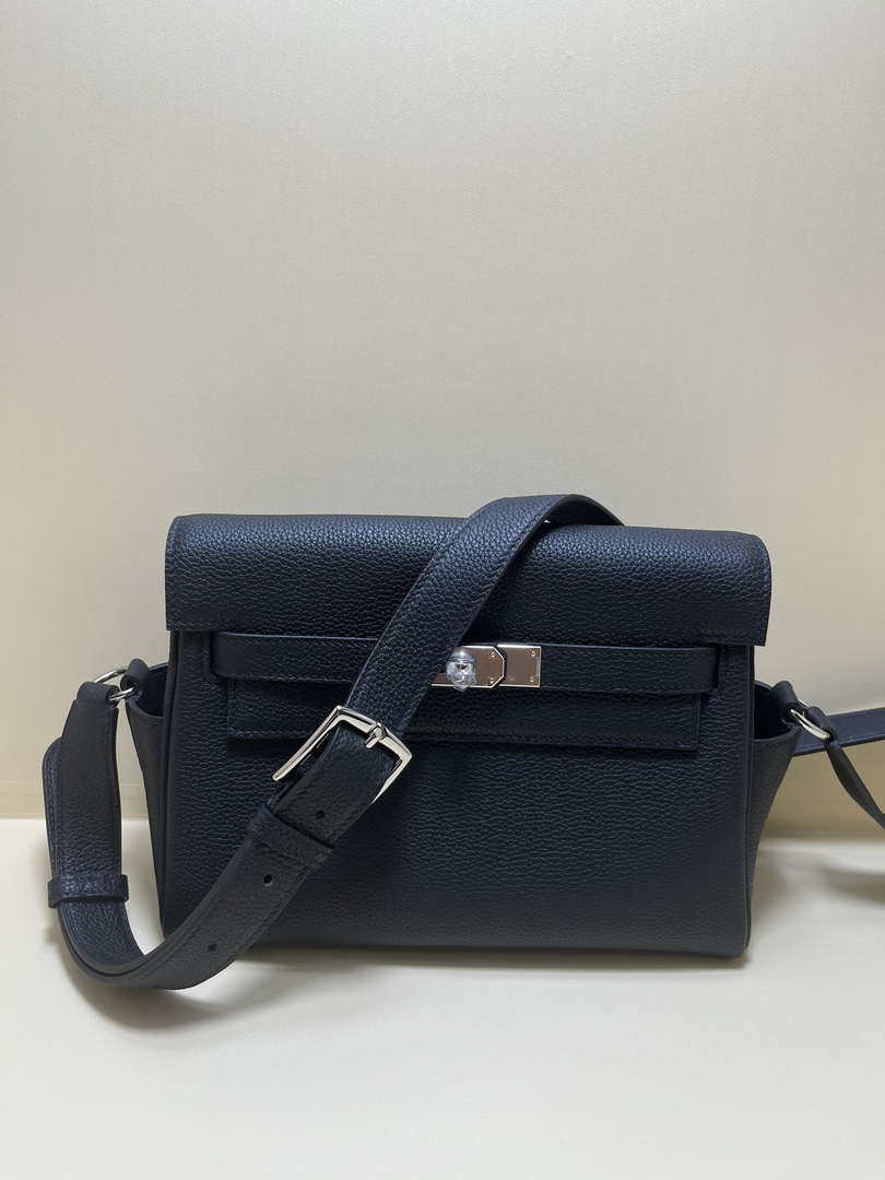 Hermes H084109CK25 Kelly Messager Shoulder Togo 25 bags Black Silver