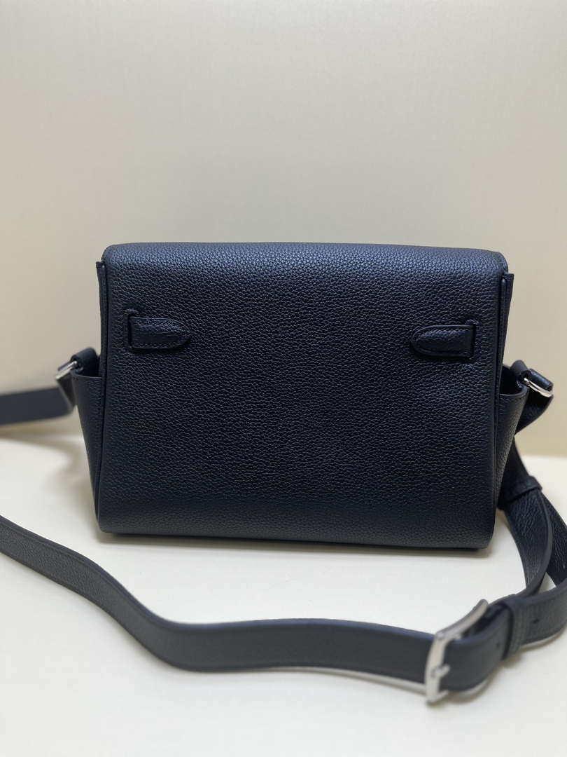 Hermes H084109CK25 Kelly Messager Shoulder Togo 25 bags Black Silver