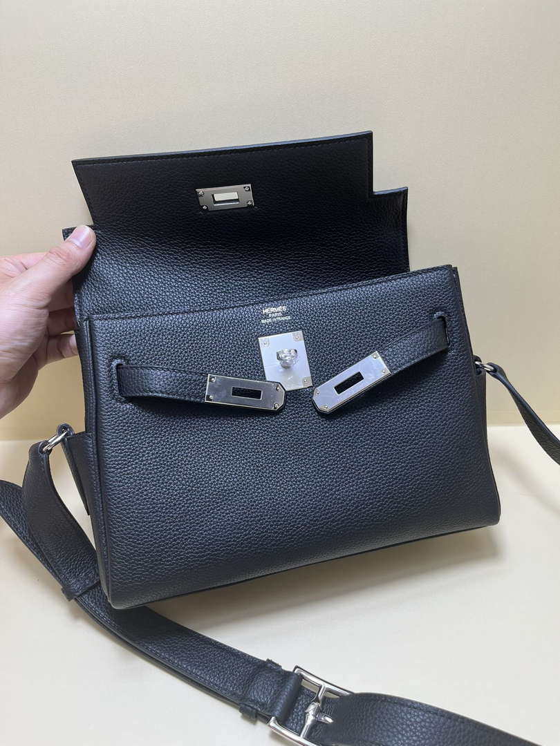 Hermes H084109CK25 Kelly Messager Shoulder Togo 25 bags Black Silver