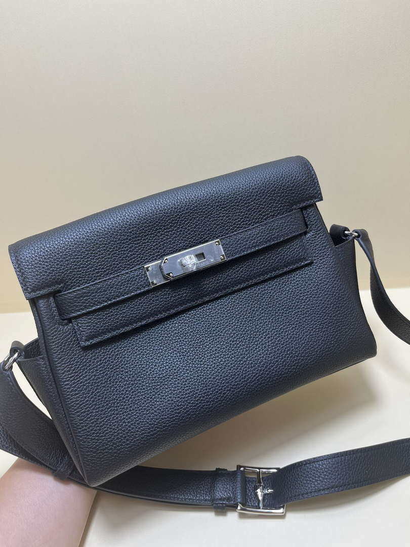 Hermes H084109CK25 Kelly Messager Shoulder Togo 25 bags Black Silver