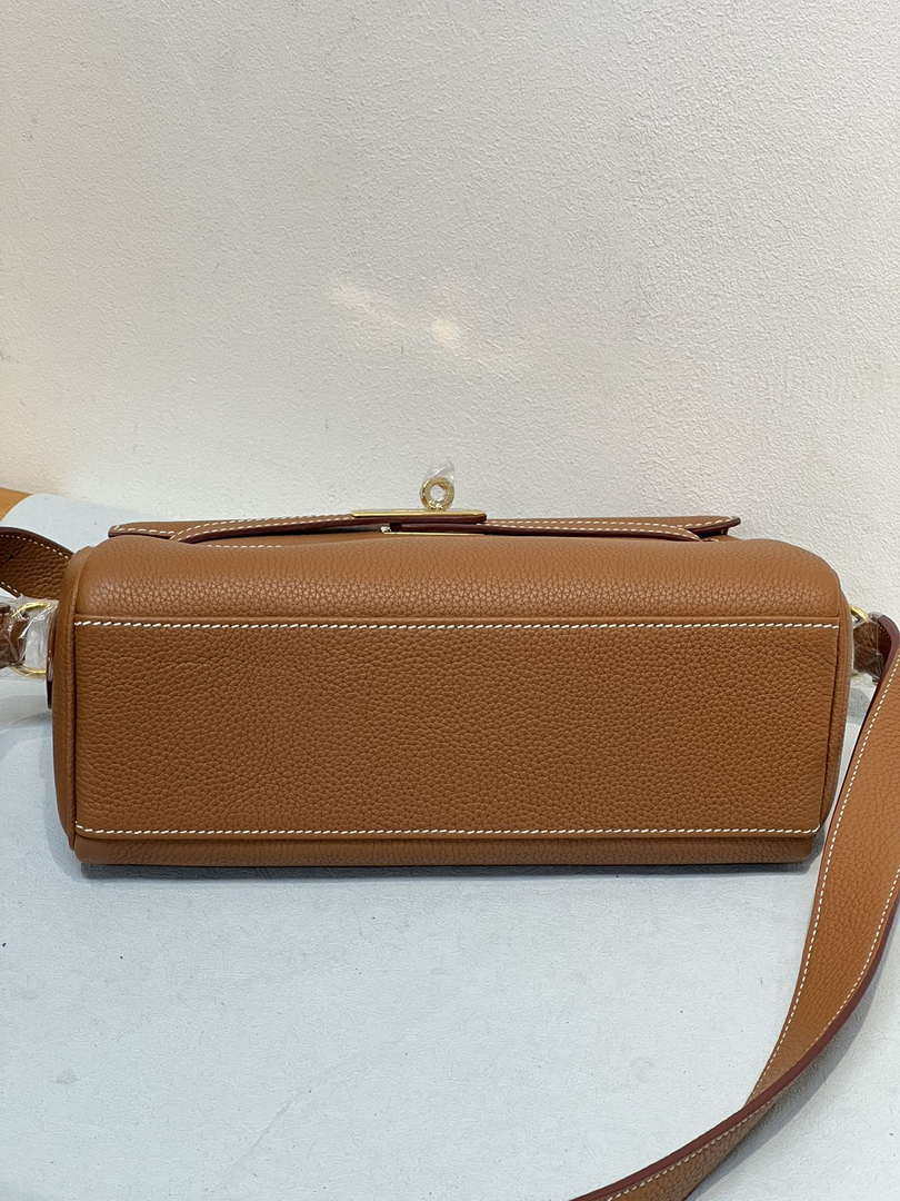 Hermes H084109CK25 Kelly Messager Shoulder Togo 25 bags Gold Brown