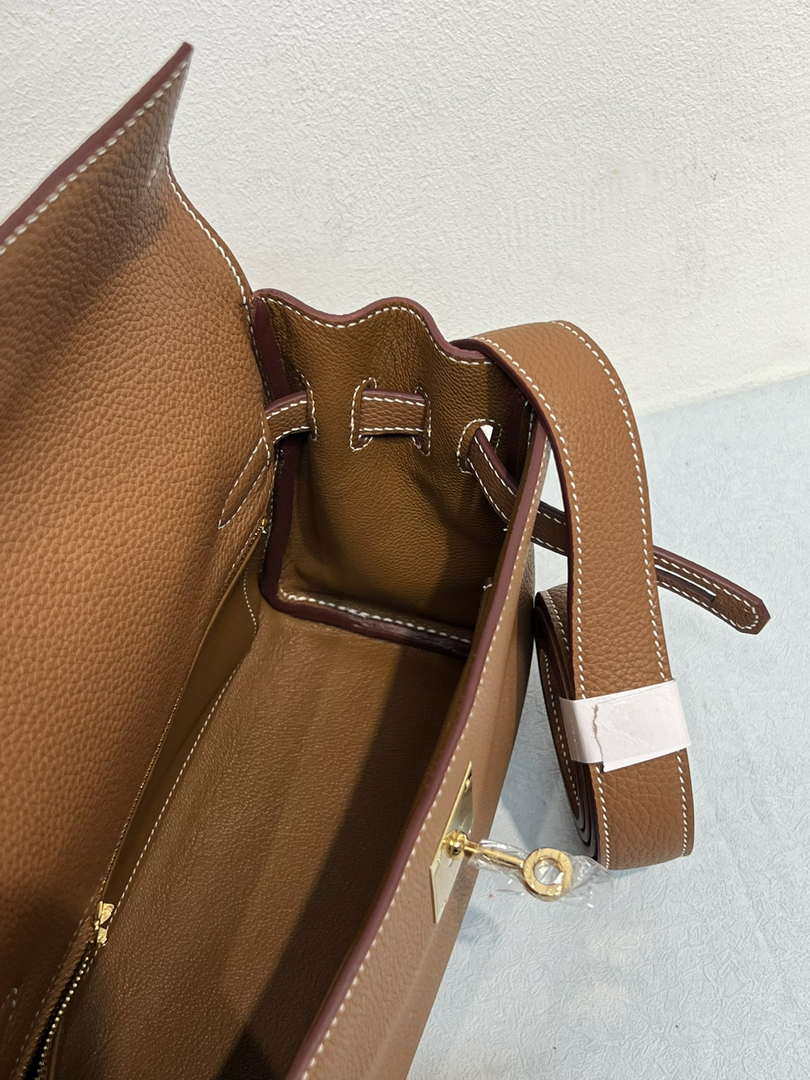 Hermes H084109CK25 Kelly Messager Shoulder Togo 25 bags Gold Brown