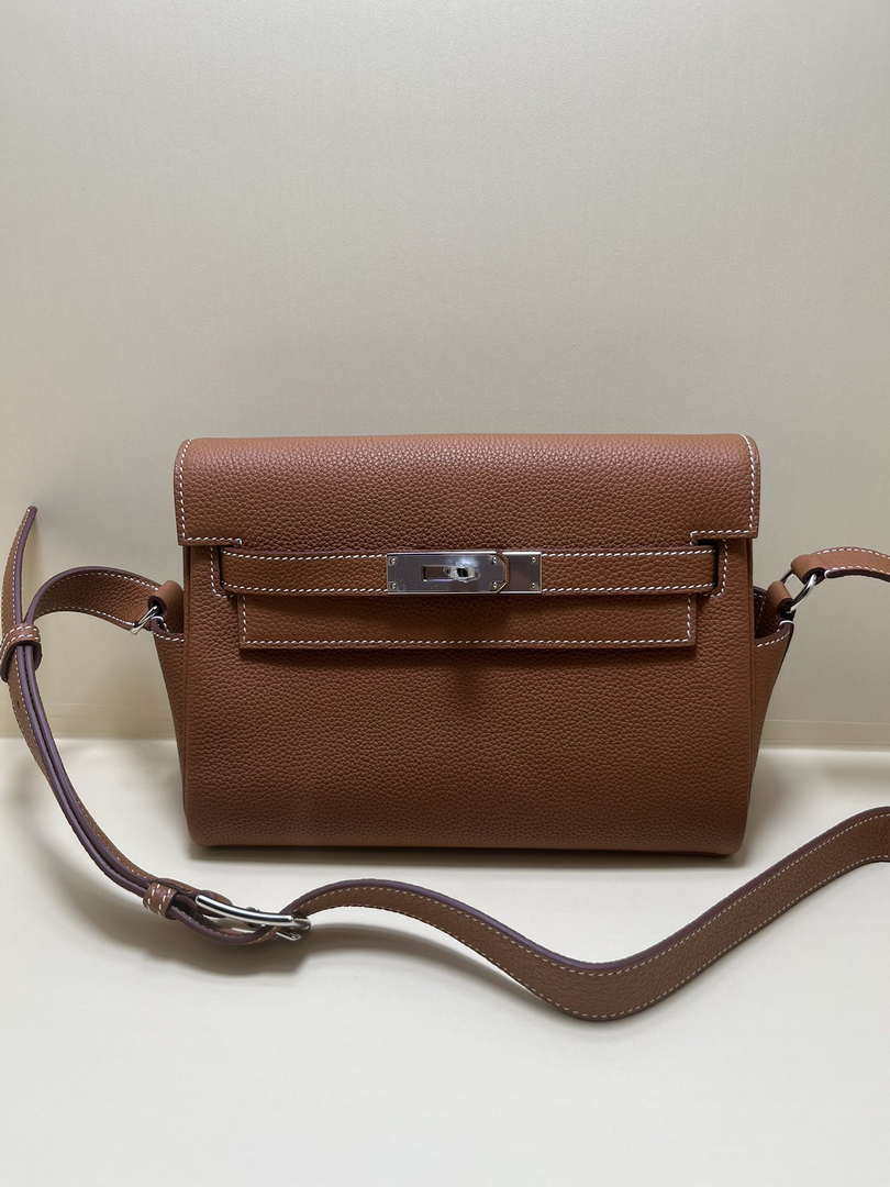 Hermes H084109CK25 Kelly Messager Shoulder Togo 25 bags Brown Silver
