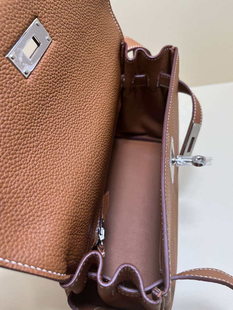 Hermes H084109CK25 Kelly Messager Shoulder Togo 25 bags Brown Silver