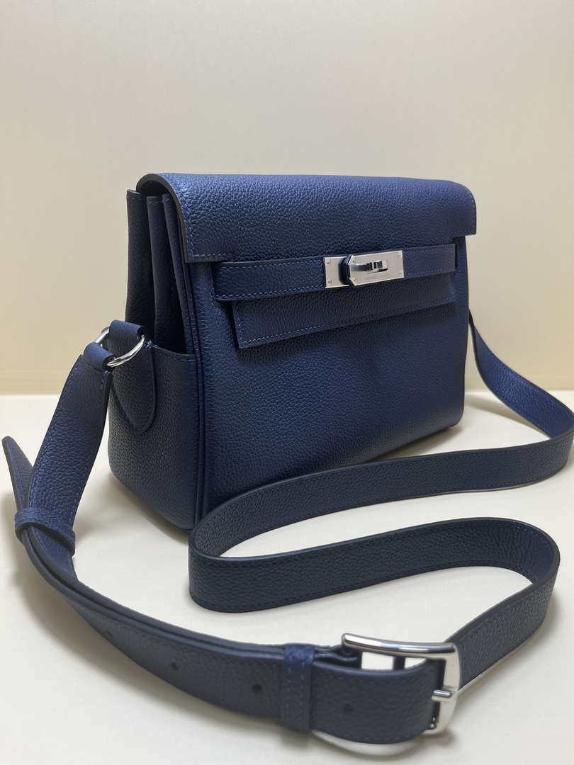 Hermes H084109CK25 Kelly Messager Shoulder Togo 25 bags Navy Silver