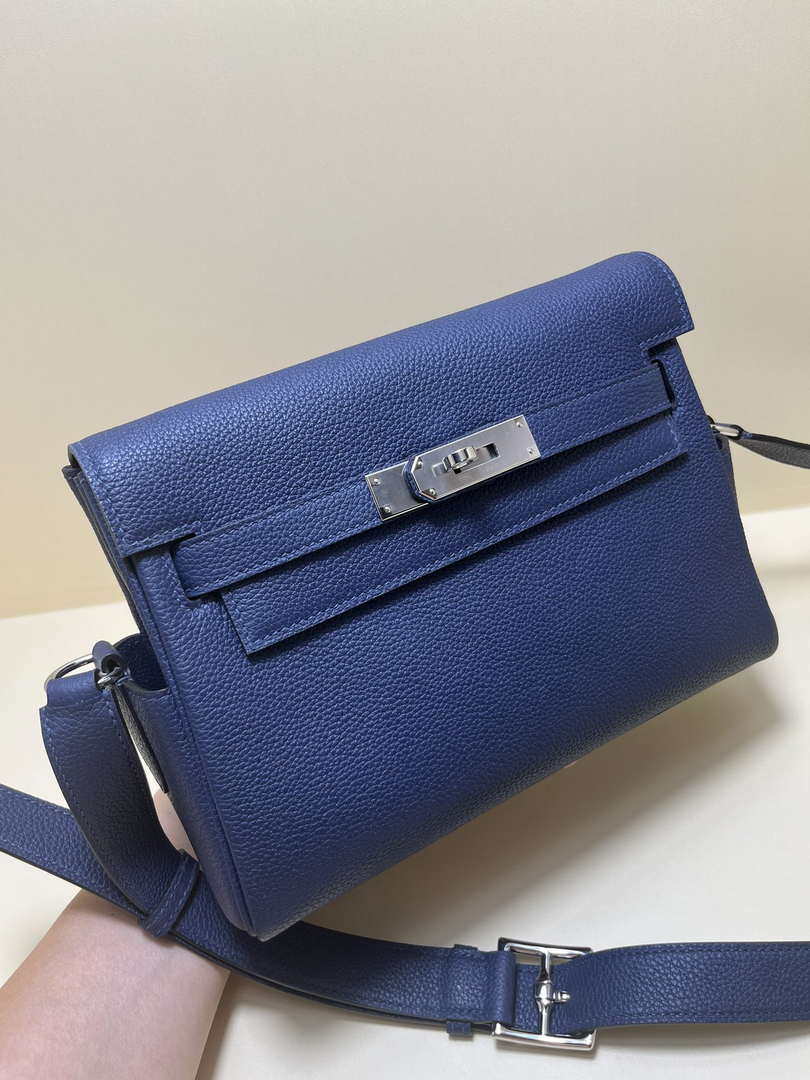 Hermes H084109CK25 Kelly Messager Shoulder Togo 25 bags Navy Silver