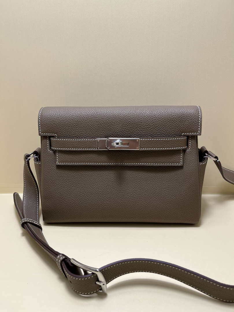 Hermes H084109CK25 Kelly Messager Shoulder Togo 25 bags Elephant Gray Silver