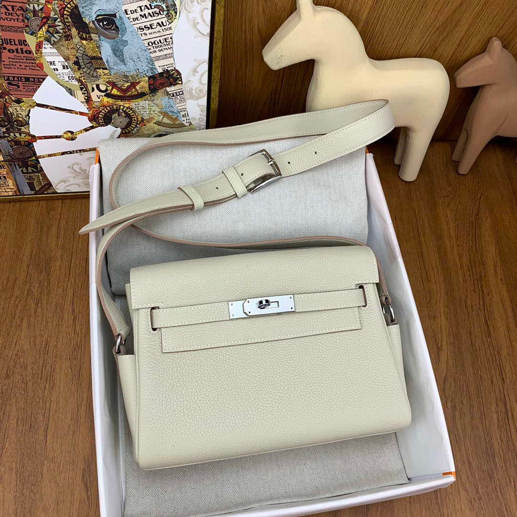 Hermes H084109CK25 Kelly Messager Shoulder Togo 25 bags White Silver