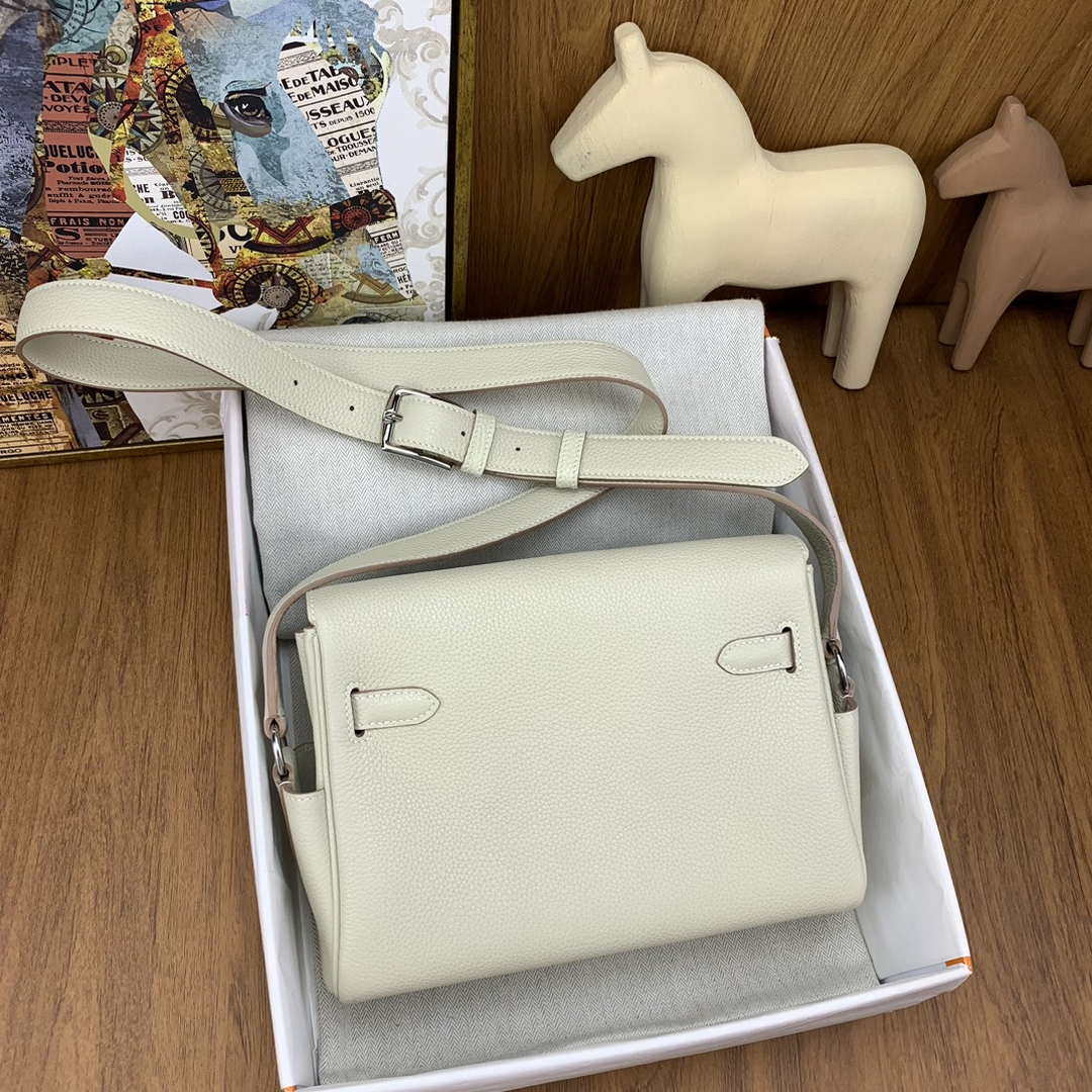 Hermes H084109CK25 Kelly Messager Shoulder Togo 25 bags White Silver