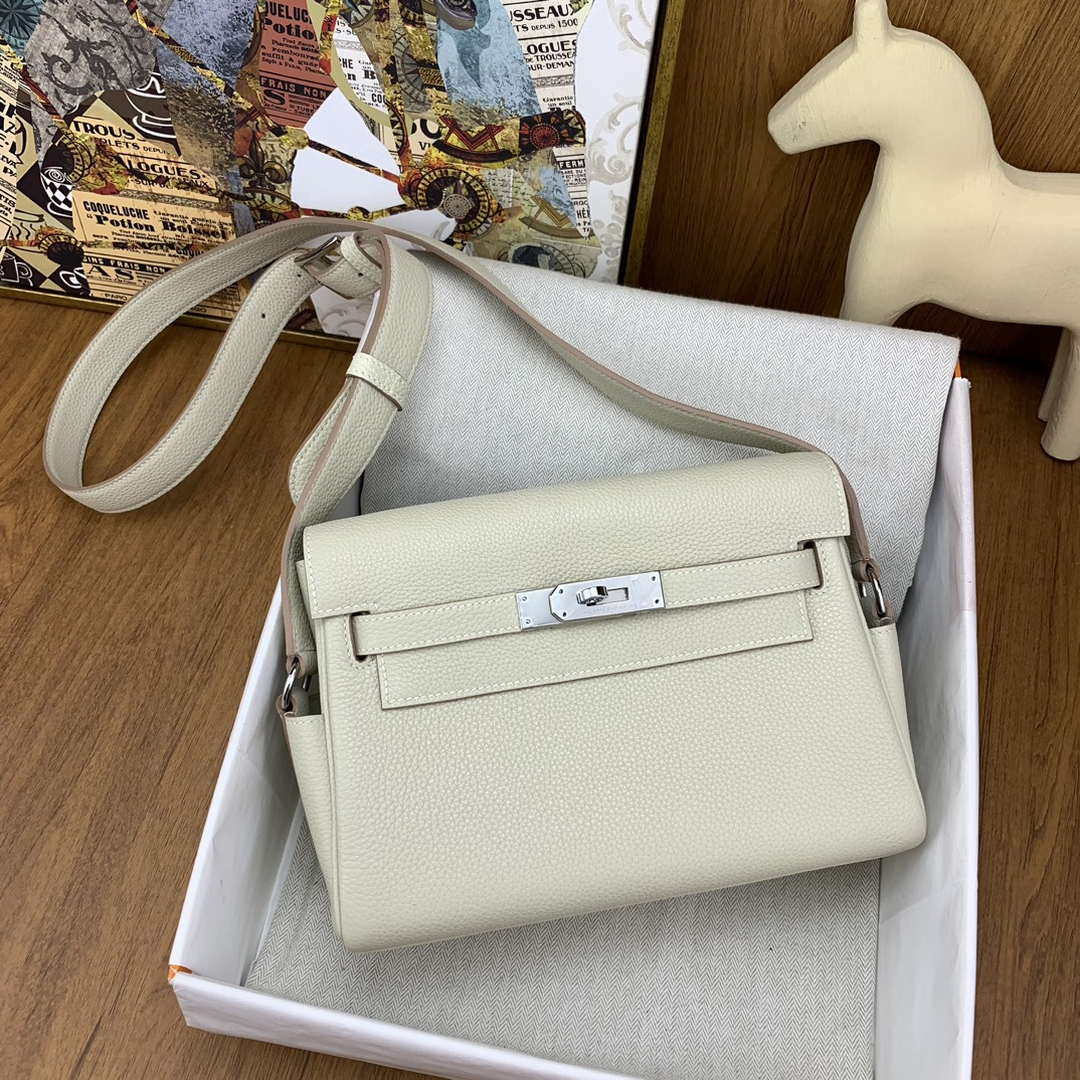 Hermes H084109CK25 Kelly Messager Shoulder Togo 25 bags White Silver