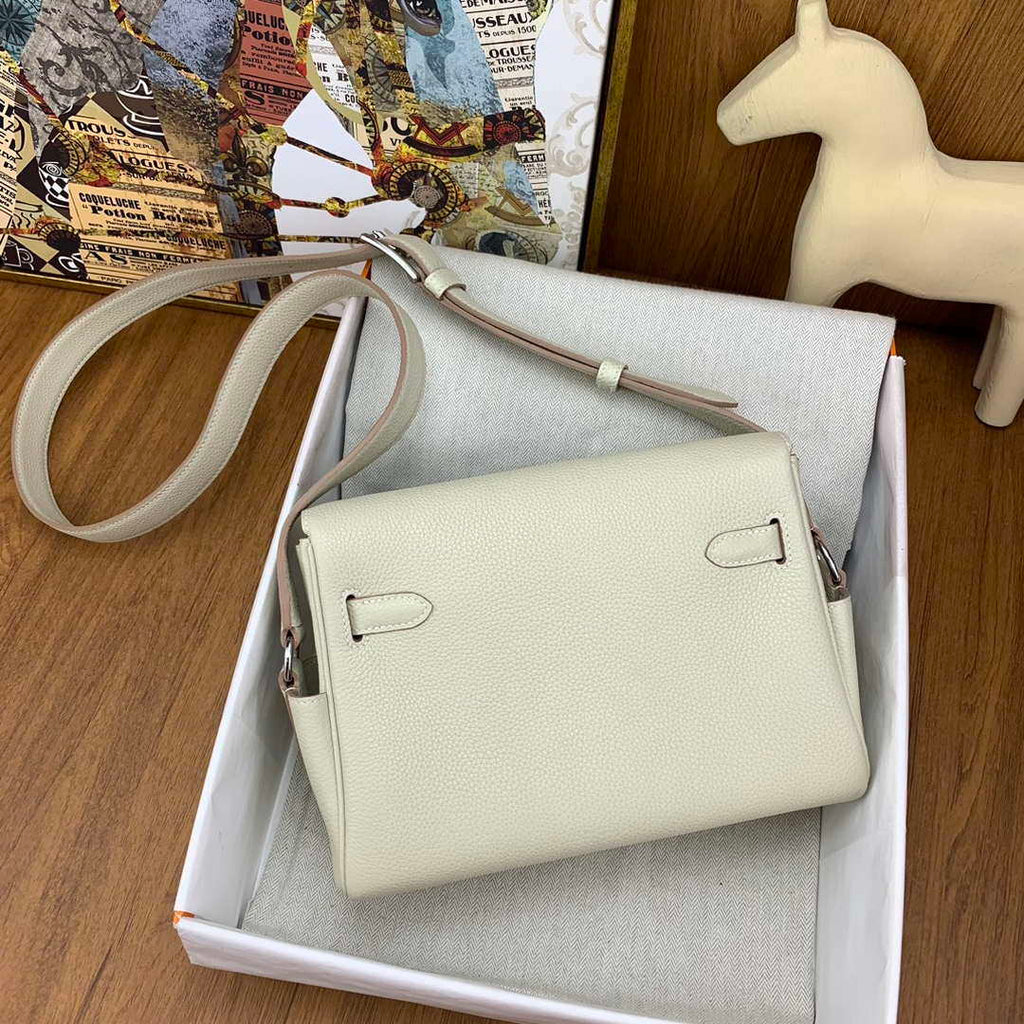 Hermes H084109CK25 Kelly Messager Shoulder Togo 25 bags White Silver